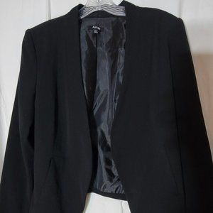 NWOT! Great Condition Apt 9 Black Blazer 14P